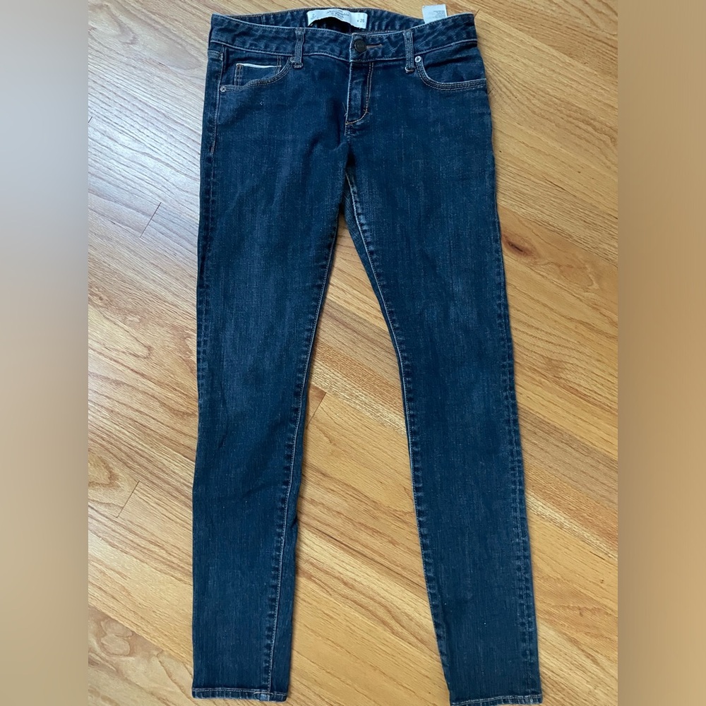 Abercrombie jeans size 2 W26